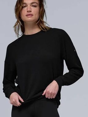 ALO Yoga soho black pullover size small